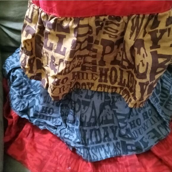 NEW CHRISTMAS RUFFLE FULL BODY APRON - Picture 4 of 6